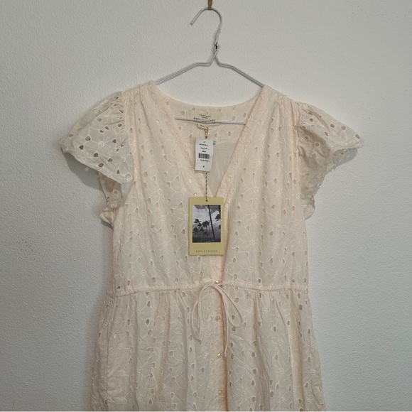 Trovata Kristi Daisy Eyelet Dress - Picture 4 of 16
